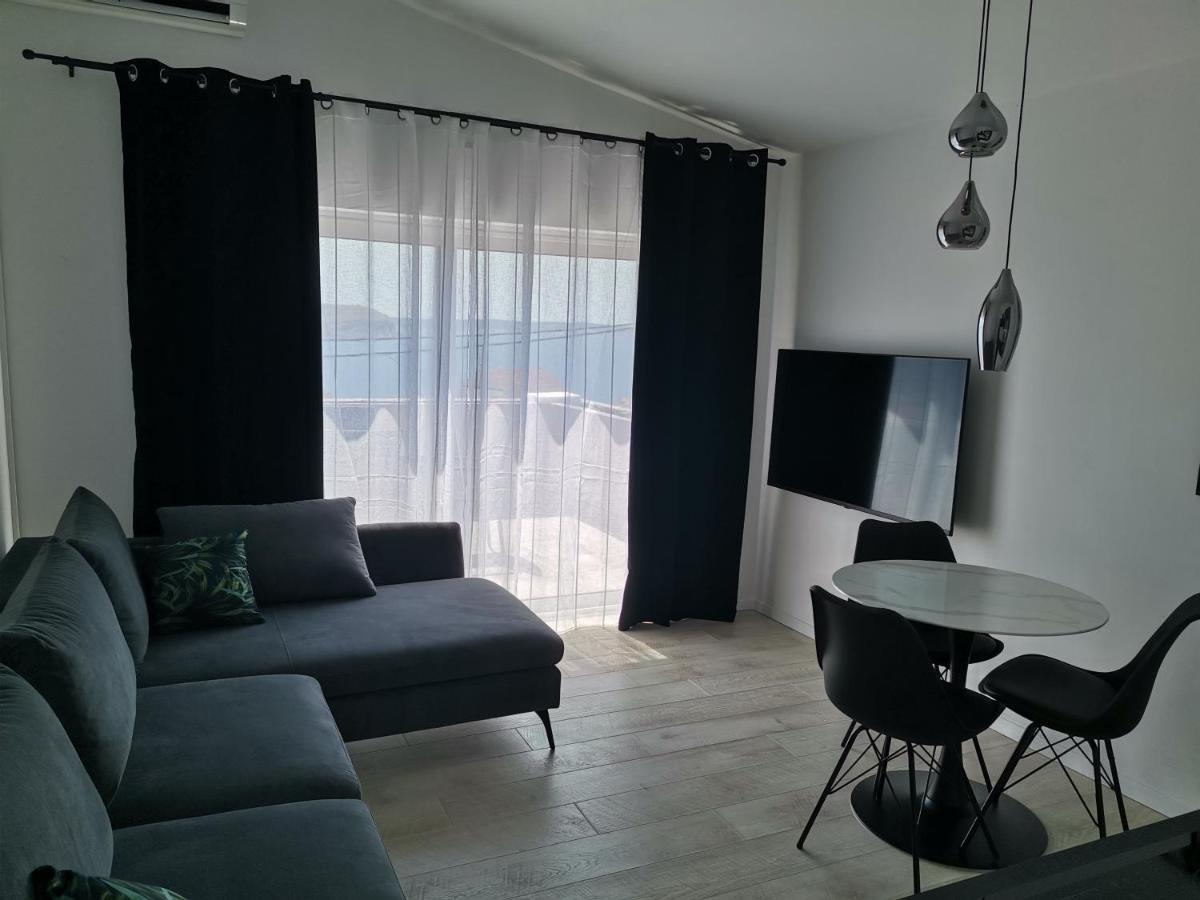 Apartmani Darko Ртина Екстер'єр фото
