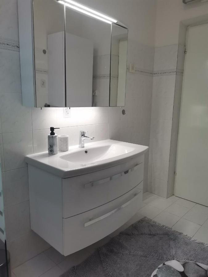 Apartmani Darko Ртина Екстер'єр фото